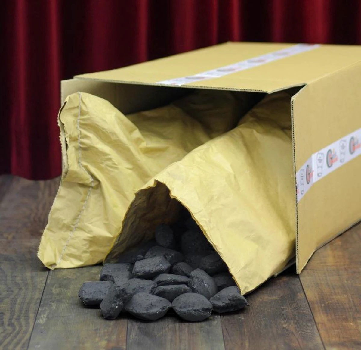 THM Houtskoolbriketten - Voordeelpak - 18kg THM Houtskoolbriketten - Voordeelpak - 18kg -Barbecue Series Winkel 1200x1162 5