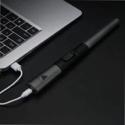 Oplaadbare Lange Elektrische Aansteker - Duurzame Plasma Aansteker – Luxe Aansteker - Inclusief Cadeauverpakking - BBQ – Kaarsen - Zwart 5 Oplaadbare Lange Elektrische Aansteker - Duurzame Plasma Aansteker – Luxe Aansteker - Inclusief Cadeauverpakking - BBQ – Kaarsen - Zwart -Barbecue Series Winkel 1200x1200 102