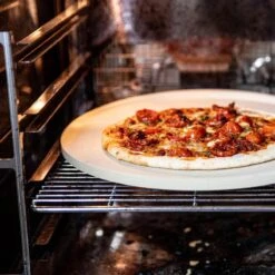 Boska Pizzasteen Deluxe - Voor Oven & BBQ - Knapperige Pizza's - Ø 29.5 Cm - BBQ Accessoires -Barbecue Series Winkel 1200x1200 368