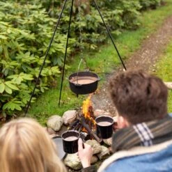 Esschert Design - Driepoot Met Ketting - Haardvuur Accessoires - Staal - Zwart -Barbecue Series Winkel 1200x1200 593