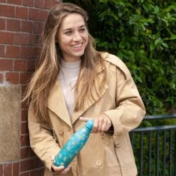 IZY Bottles X Van Gogh Museum - Amandelbloesem | 500 ML | Thermosfles | Drinkfles | Waterfles | Schoolfles | Isoleerfles | Beker | Drinkbeker | Koud | Warm | Fles | Back To School | 500ml -Barbecue Series Winkel 1200x1200 928