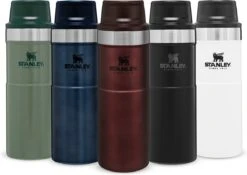 Stanley Trigger-Action Travel Mug 0.47L - Thermosfles - Wine -Barbecue Series Winkel 1200x852