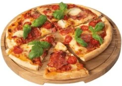 Boska Pizzaplank Friends L - BBQ Accessoires - Eikenhout - Handige Opvanggeul - Ø 34 Cm -Barbecue Series Winkel 1200x857 1