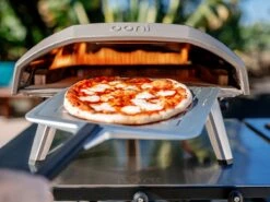 Ooni Koda Gas-Powered Outdoor Pizza Oven -Barbecue Series Winkel 1200x900 24