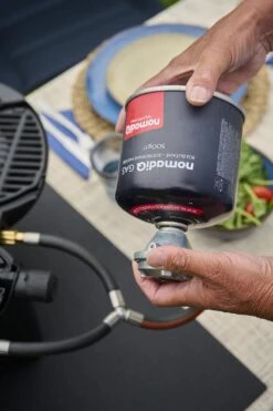 NomadiQ Gasflesjes (3 Stuks X 500 Gram) - EN417 Schroefventiel -Barbecue Series Winkel 799x1200 1